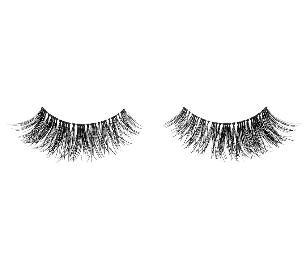 A single pair of Ardell Studio Effects Wispies showing its layered lash and its undetectable lash band