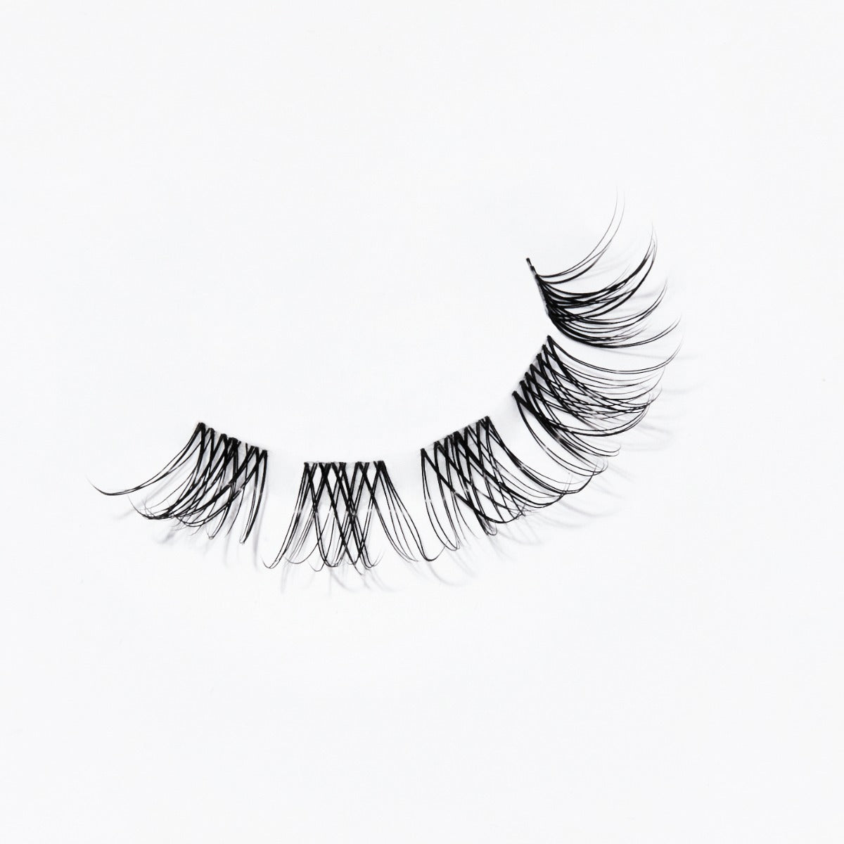 Ardell Active Lash Clusters  Dash 40 Pc floating cluster lashes 