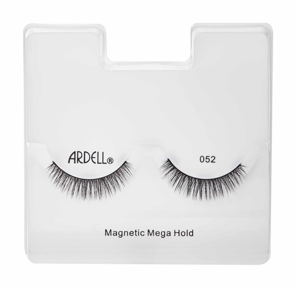 Ardell Magnetic Megahold Lash 052 featuring its short and rounded lashes