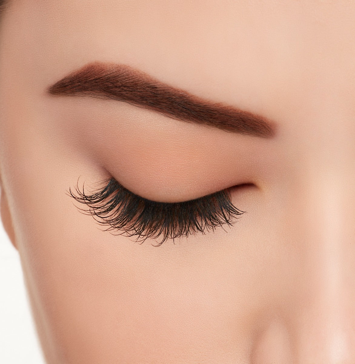 A model with close eye wearing Ardell Active Lash Physical lashes